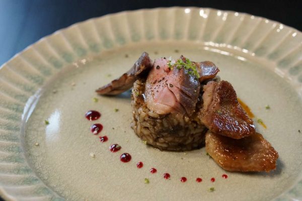 シャラン鴨のコンフィ 蝦夷鹿すね肉と栗のアロス