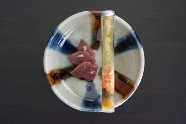 戻り鰹と試験管1